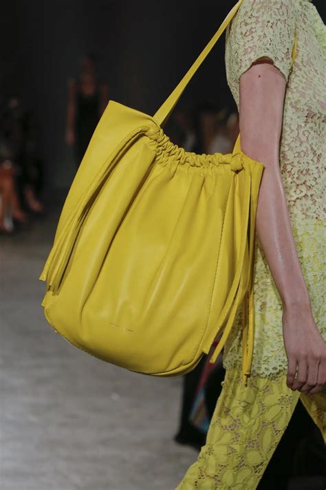 Crossbody Bags Trends For Spring 2024 Image To U