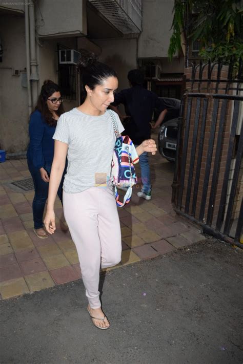 Shraddha Kapoor Spotted At A Dubbing Studio In Juhu On 17th May 2018