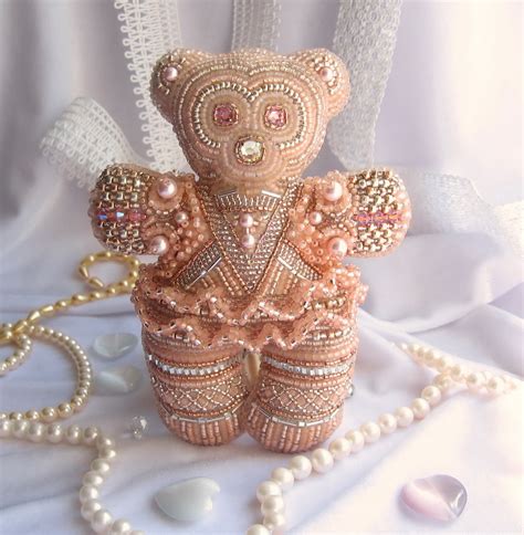 Мишки из бисера