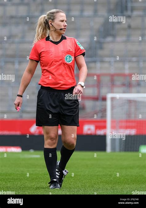 Lisa Marie Weiss Sv Meppen After The Frauen Bundesliga Game