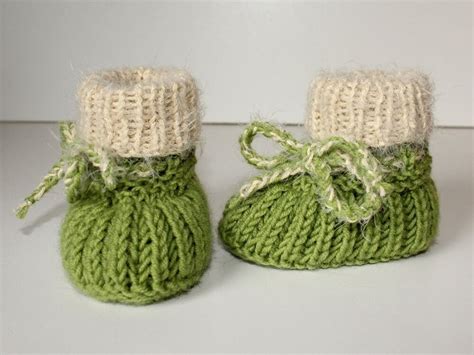 Strickanleitung Baby Booties im Patentmuster Sohlenlänge 9 cm