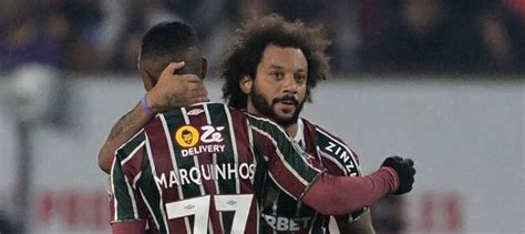 Fluminense suporta pressão vence Colo Colo e fica perto da vaga nas