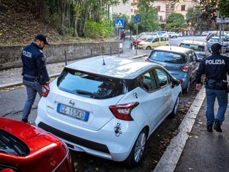 Roma Arrestato Stupratore Seriale Mesi Fa L Aggressione A Una