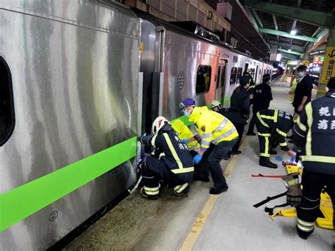 台鐵中壢車站驚傳旅客墜軌 南下、北上列車誤點 生活 自由時報電子報