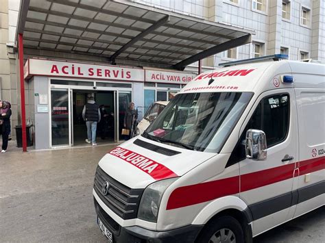 Bootleg Alcohol Causes 2 Deaths Sends 5 To Hospital In Türkiye Daily