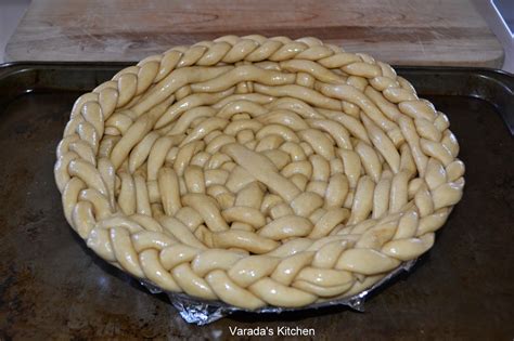 Edible Spring Bread Basket / Braided Bread Basket