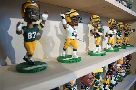 Photo Essay: Bobblehead Museum | Milwaukee Independent