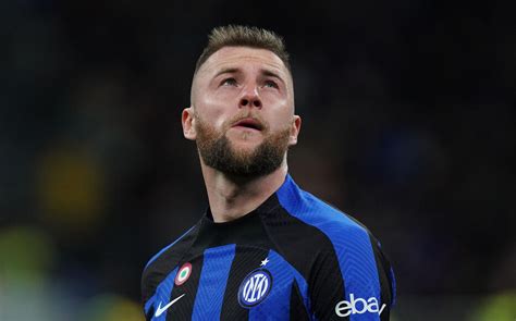 Au PSG Nous Verrons Ce Qui Se Passera Milan Skriniar Confirme