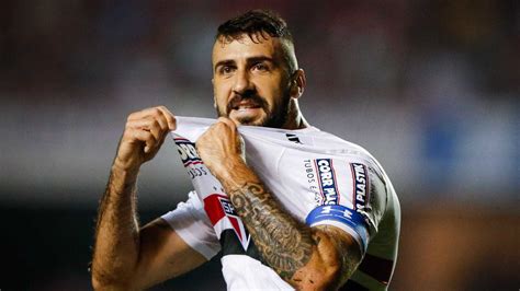 Negócio fechado São Paulo vende Lucas Pratto para o River Plate