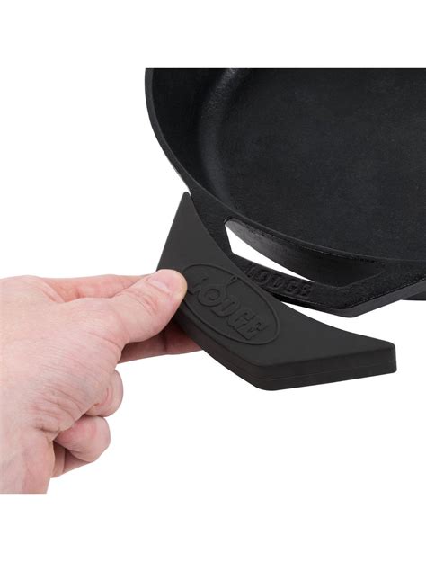 Lodge Silicone Assist Handle Holder Black Adams