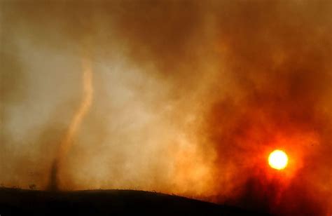 A Fire Tornado Formed Yesterday In California Fire Whirl HD Wallpaper