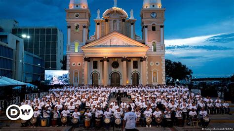 Venezuela R Cord Guinness Por La Mayor Orquesta Folcl Rica Dw