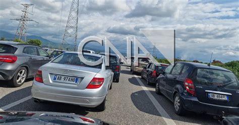 Photo Video Traffic Is Paralyzed Avoid Driving On The Tirana