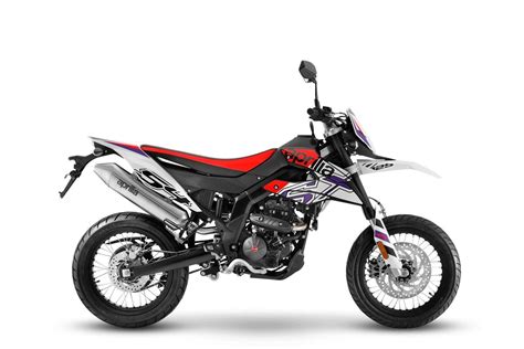 Sind Naked Bikes Schneller Als Supermoto Ccm Naked Bike