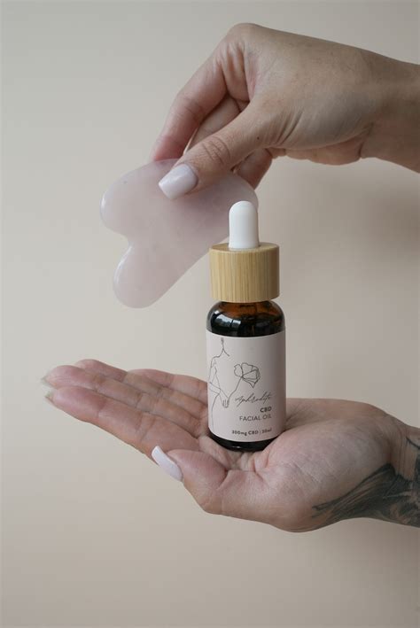 Delush X The Awakened Soul Facial Oil Rose Quartz Gua Sha Delush