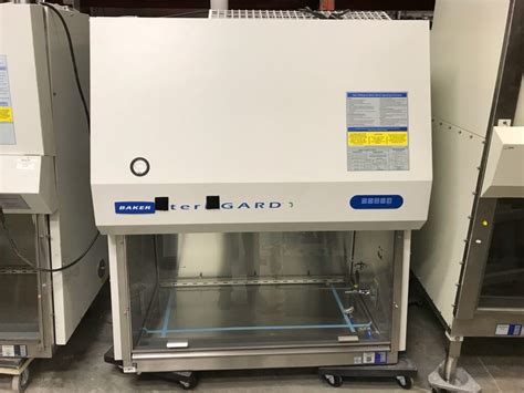 Baker SG 404 Biosafety Cabinet Cambridge Scientific