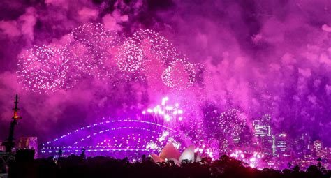 PHOTOS: China, New Zealand, Australia Celebrate 2024 With Fireworks ...