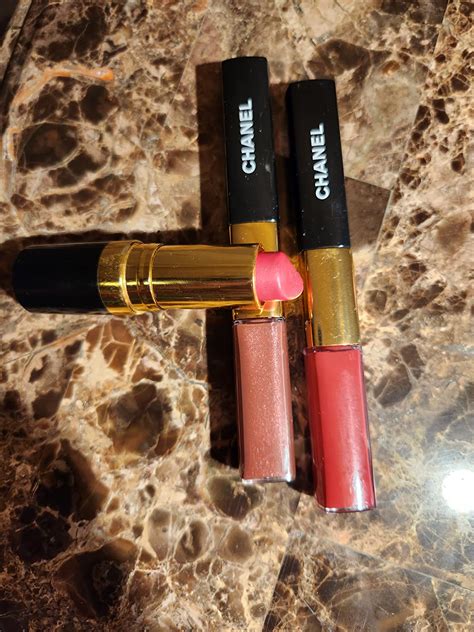 Mo Finance Revlon Super Lustrous Lipstick Creme Kiss Me Coral