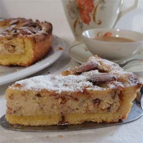 Crostata Con Crema Alla Ricotta Amaretti E Mandorle Curmifood