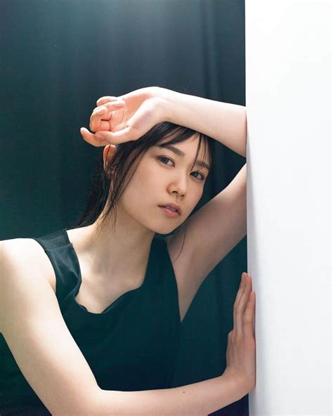 丹生明里さんのインスタグラム写真 丹生明里instagram 「4月3日 月 発売の Blt Graph Vol 88の表紙と巻頭を務め