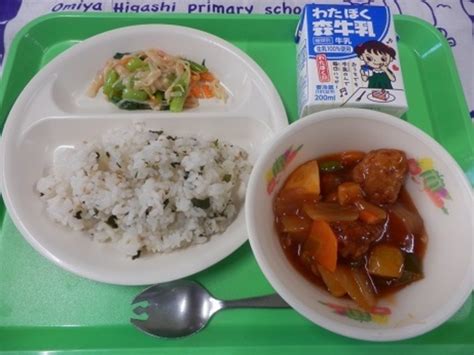 3月18日月6年1組が家庭科の授業で考えた献立、先生の好きな給食・思い出の給食 東っ子ブログ