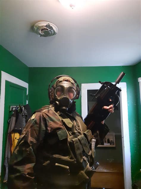 My airsoft loadout :) : r/airsoft