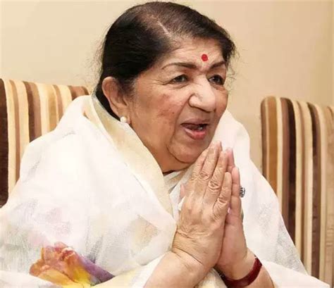 Lata Mangeshkar గానకోకిల మూగబోయింది లతా మంగేష్కర్‌ ఇకలేరు Lata Mangeshkar Passed Away