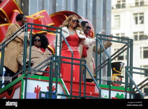 New York Ny November 26 Mariah Carey Attends The 89th Annual Macys