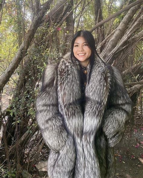 Pin By Evgen On Fur Fox Fur Coat Fur Fashion