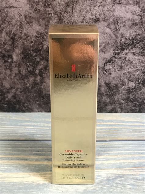 伊丽莎白·雅顿精华液 Elizabeth Arden 伊丽莎白·雅顿 时空焕活面部胶囊精华 90粒多少钱 什么值得买