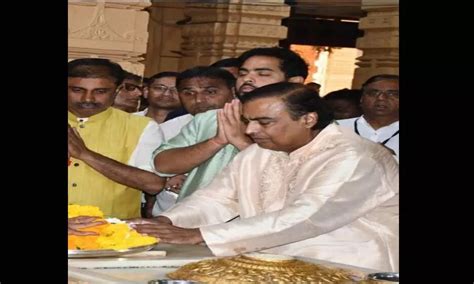 Mahashivratri 2023 On Mukesh Ambani And Son Akash Ambani Arrived To Visit Somnath Temple