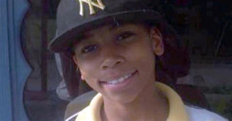 Dispatcher, officer in Tamir Rice shooting suspended - CBS News