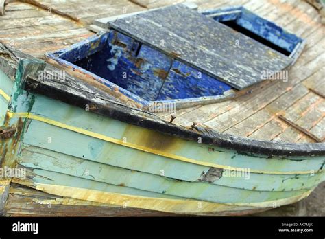 Rotting Timbers On An Old Wooden Boat Stock Photo Alamy