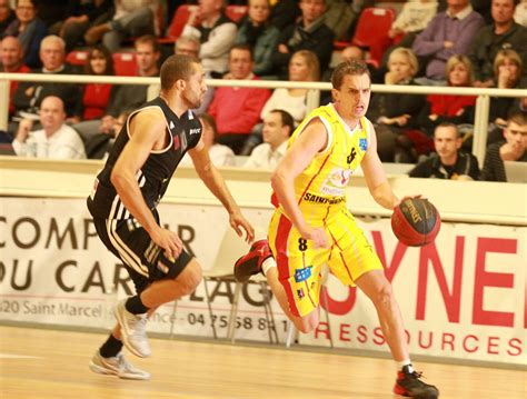 BASKET BALL COUPE FRANCE 16 e DE FINALE Après Saint Vallier