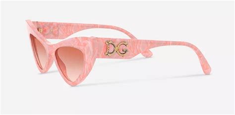 5 Rose Colored Sunglasses For Staying Optimistic