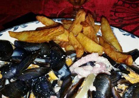 Moules Aux Lardons Et La Cr Me Au Porto De Kats Trips And Foods Cookpad