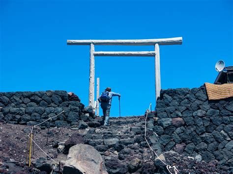 How Hard Is It To Climb Mount Fuji