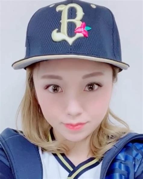 Inaさんのインスタグラム動画 Inainstagram「いつの日かのinaてん🌻 今日はトレーニングday めっちゃ