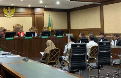 Keadilan Mantan Dirjen Kemenakertrans Didakwa Rugikan Negara Rp