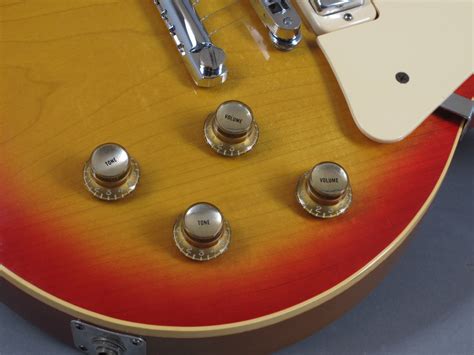 1978 Gibson Les Paul Deluxe – Cherry Sunburst – GuitarPoint