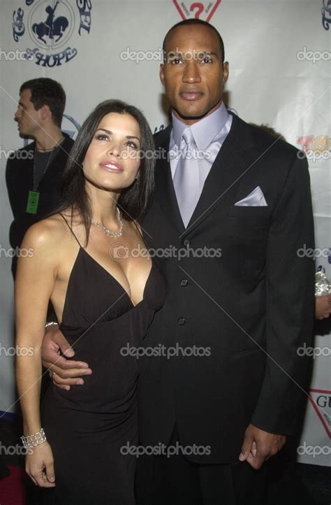 Henry Simmons And Lauren Sanchez Stock Editorial Photo © Sbukley 17745443