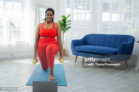 4185 Black Woman Aerobics Stock Photos High Res Pictures And Images