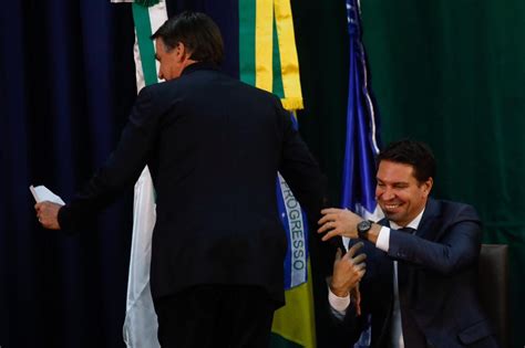 Abin usou programa secreto para rastrear celulares na gestão Bolsonaro