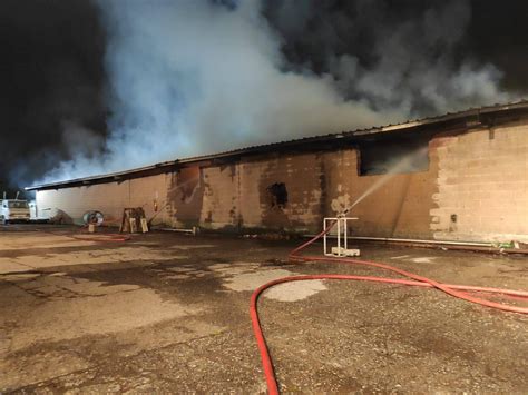 Incendio A Pianezza A Fuoco Nella Notte Un Capanno Agricolo Foto