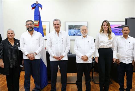 Presidente Abinader Visita Ministerio De Medio Ambiente Diariopaisrd