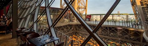 Lunch at the Eiffel Tower | 58 Tour Eiffel - Paris Webservices