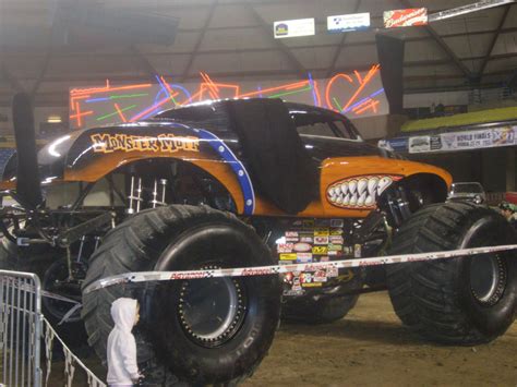 Monster Mutt Rottweiler by llkll64 on DeviantArt