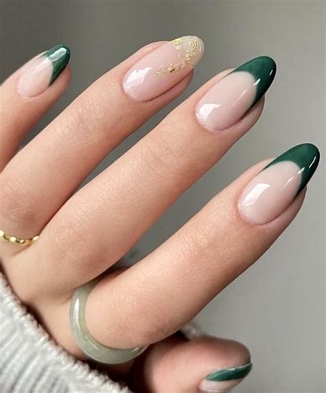 55 Classy Christmas Nails For Your Holiday Manicure Your Classy Look