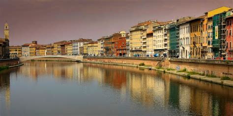 I Promessi Viaggi Una Passeggiata Sui Lungarni Di Pisa