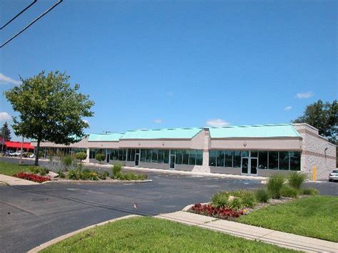 5800-5820 Highland Rd, Waterford, MI 48327 | Crexi.com